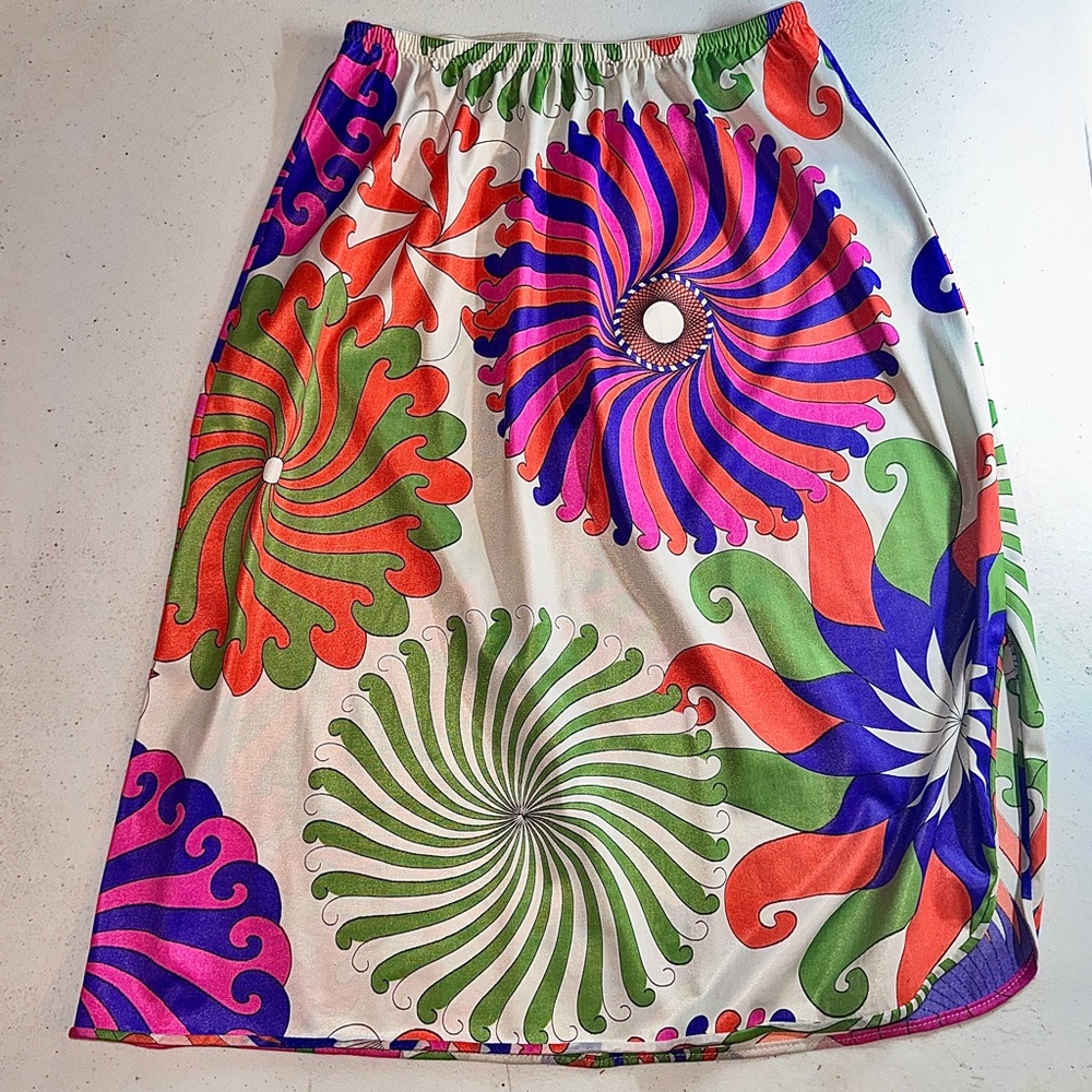 Rare Vintage Half Slip, 1960’s - 1970’s Vanity Fair XS & S
